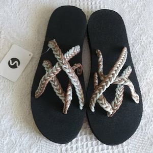 Sandals Size 6 NWT